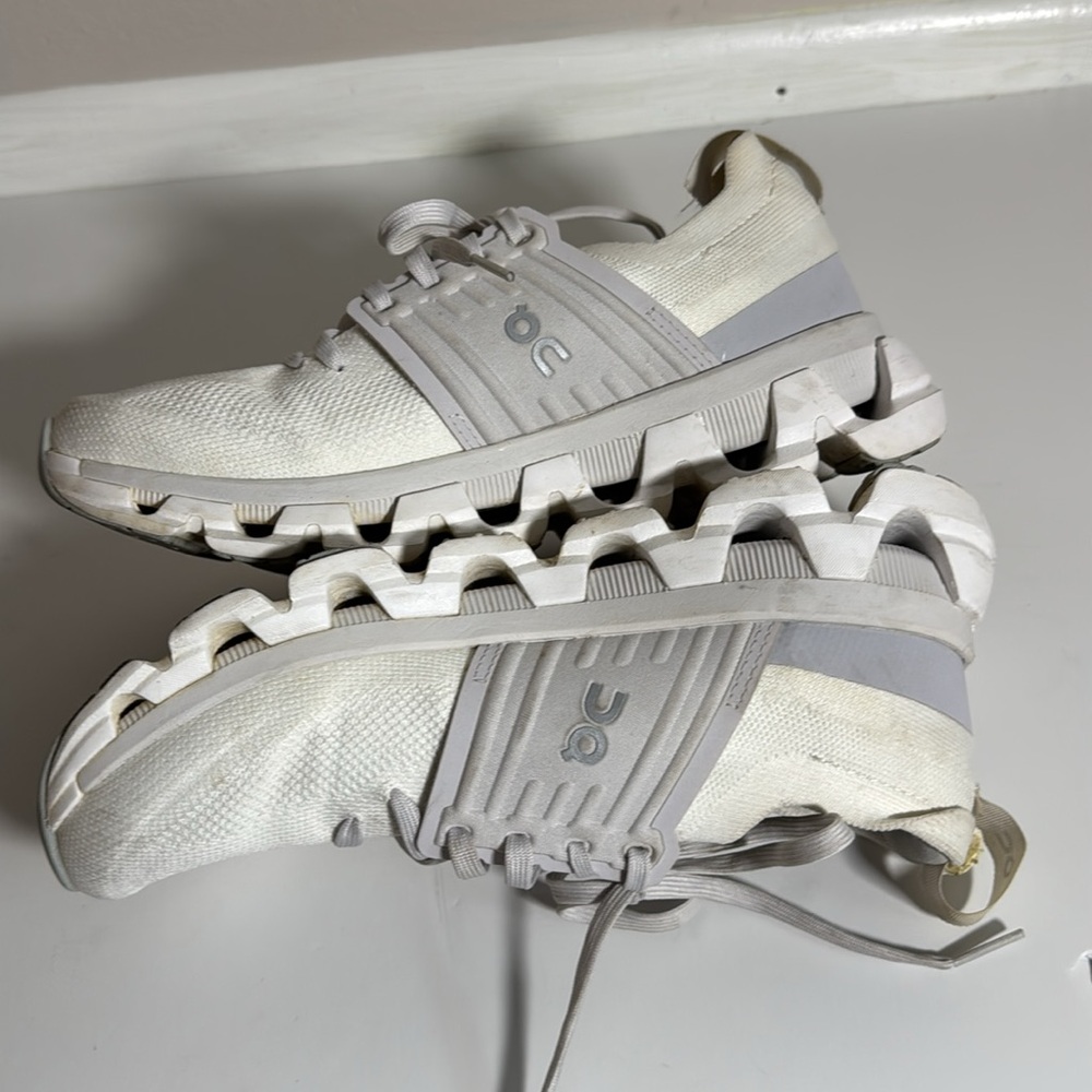 On Cloudswift 3 Womens 6.5 Shoes White Gray Sneaker Running Athletic Swiss - Picture 3 of 7